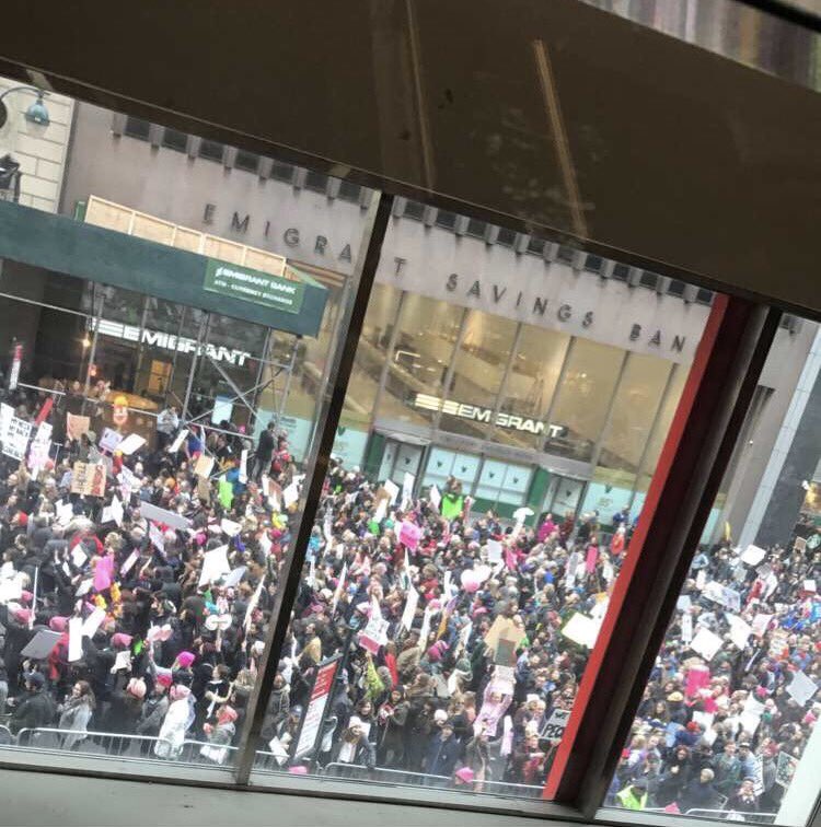 MiaBCHS's tweet photo. TONS of people at the #wmnyc https://t.co/UlbDLmBZfv