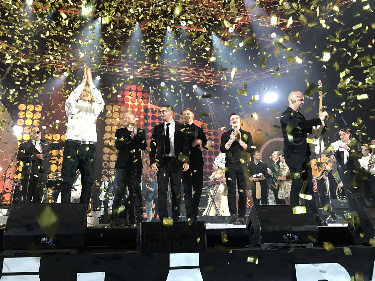 Muzikālās Bankas 2016. gada VĒRTĪGĀKĀ dziesma ir <a href="/BrainStorm_LV/">Prāta Vētra</a> un <a href="/MusiqqOfficial/">MUSIQQ Official</a> kopdarbs "DEBESIS IEKRITA TEVĪ"! Apsveicam! 🎶🎉