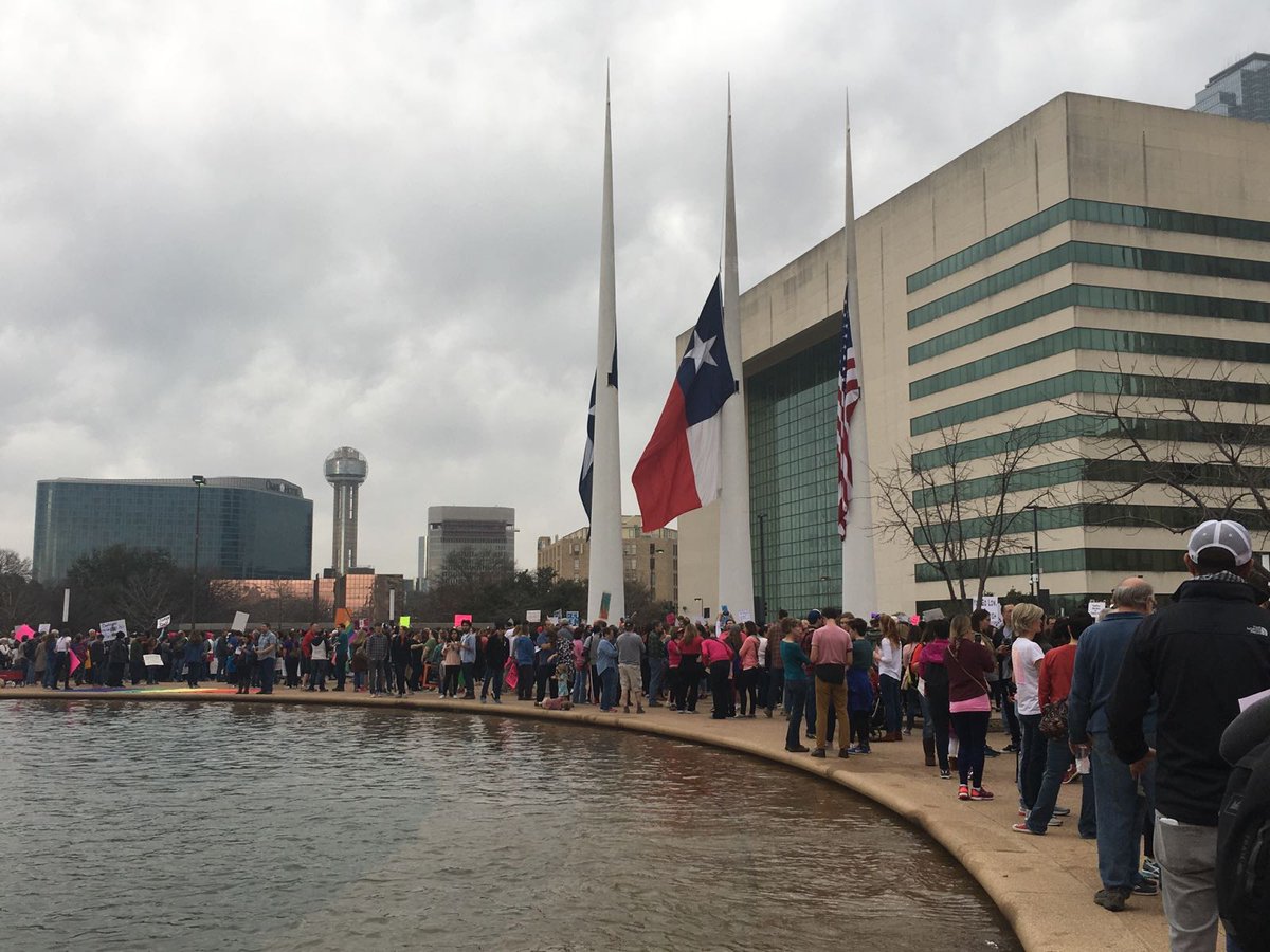 iamgrey's tweet photo. #Texas #WomensMarch https://t.co/q5okEbLxk9