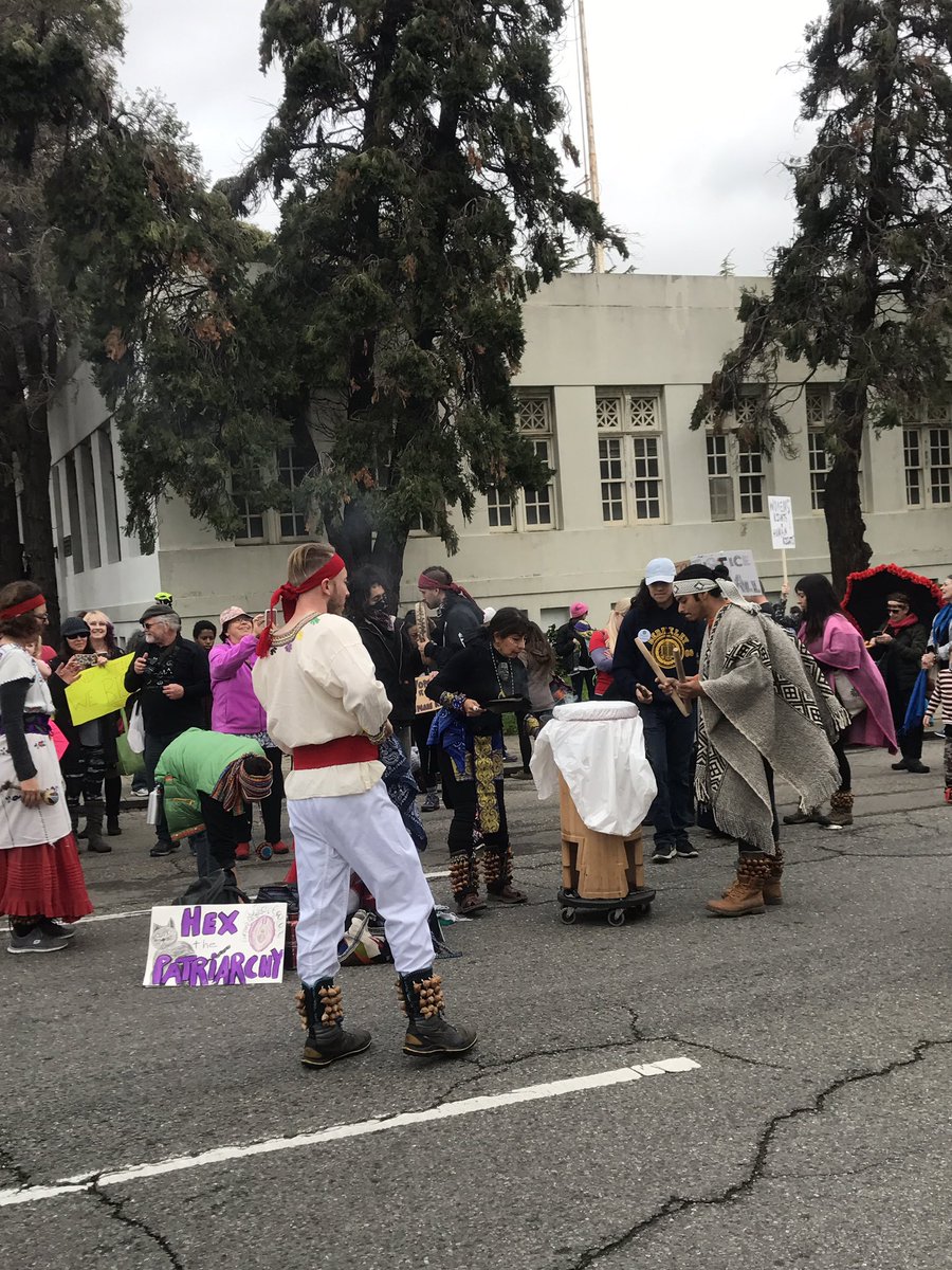 camiinthisthang's tweet photo. Oakland women's march 💗💖💘💟💞💕❤️💚💙💚💛💖💘💝 https://t.co/Rsc6zGE1cr