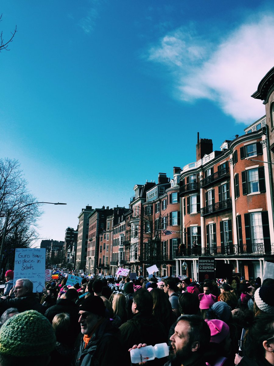 s0phmac's tweet image. don't throw up your hands, roll up your sleeves. #womensmarch