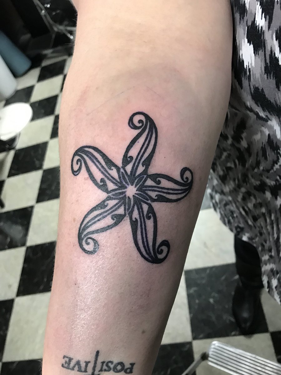 Fluffy eared rhodesian ridgeback dog2c intricate fur details2c vibrant  colors2c in a dynamic pose. tattoo idea - made by Ink Studio AI, image size:900x1200