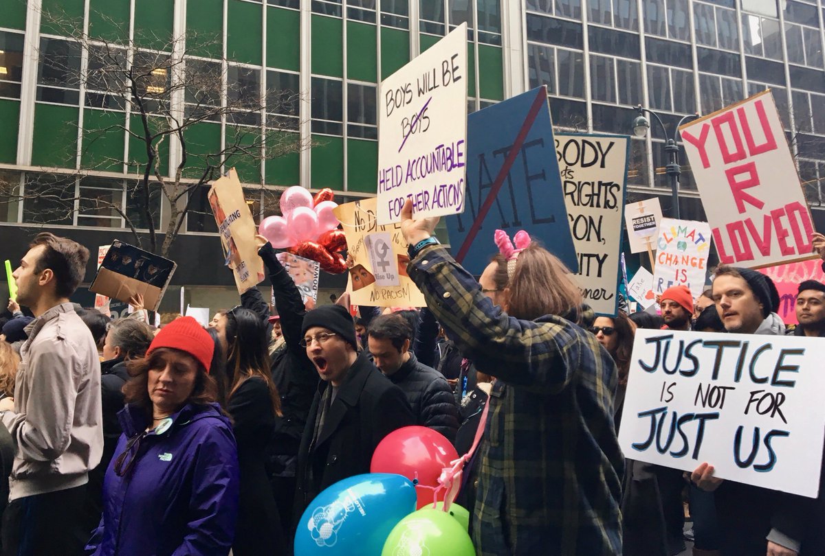 horowitzje's tweet photo. "Sometimes you have to put your body where your beliefs are." -@GloriaSteinem #WomensMarch #HopeNotHate #WeShallOverComb https://t.co/jr7wyiteBZ
