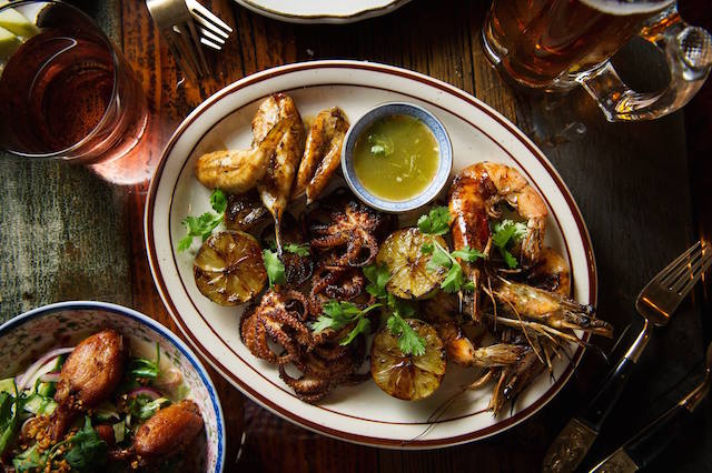 Gothamist's tweet image. Still Got It: Uncle Boons gothamist.com/2017/01/21/sti…