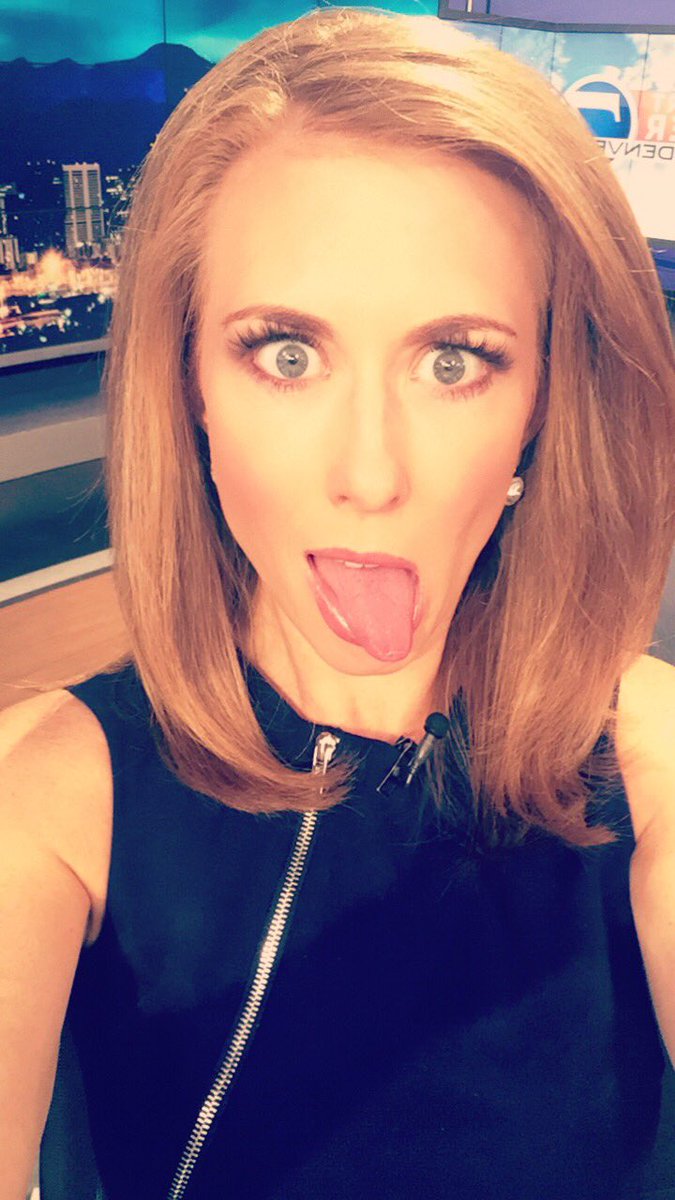 MollyOnAir's tweet image. Tongue tied tonight! #anchorproblems