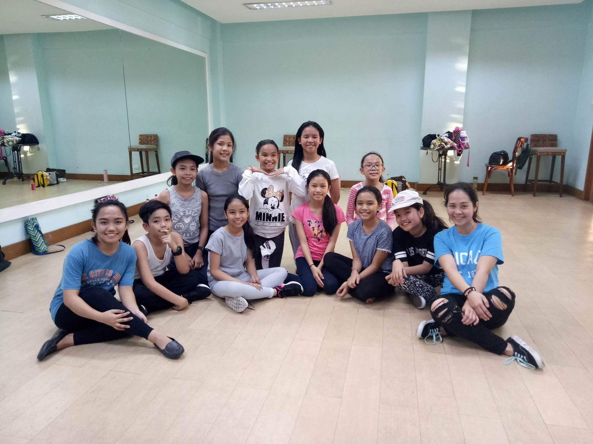 AFactoran's tweet photo. Raketera ng taon hahaha. Goodluck mga bebe sana manalo kayo hihi😊😘 #semiD.I https://t.co/CAMLJeYl6z