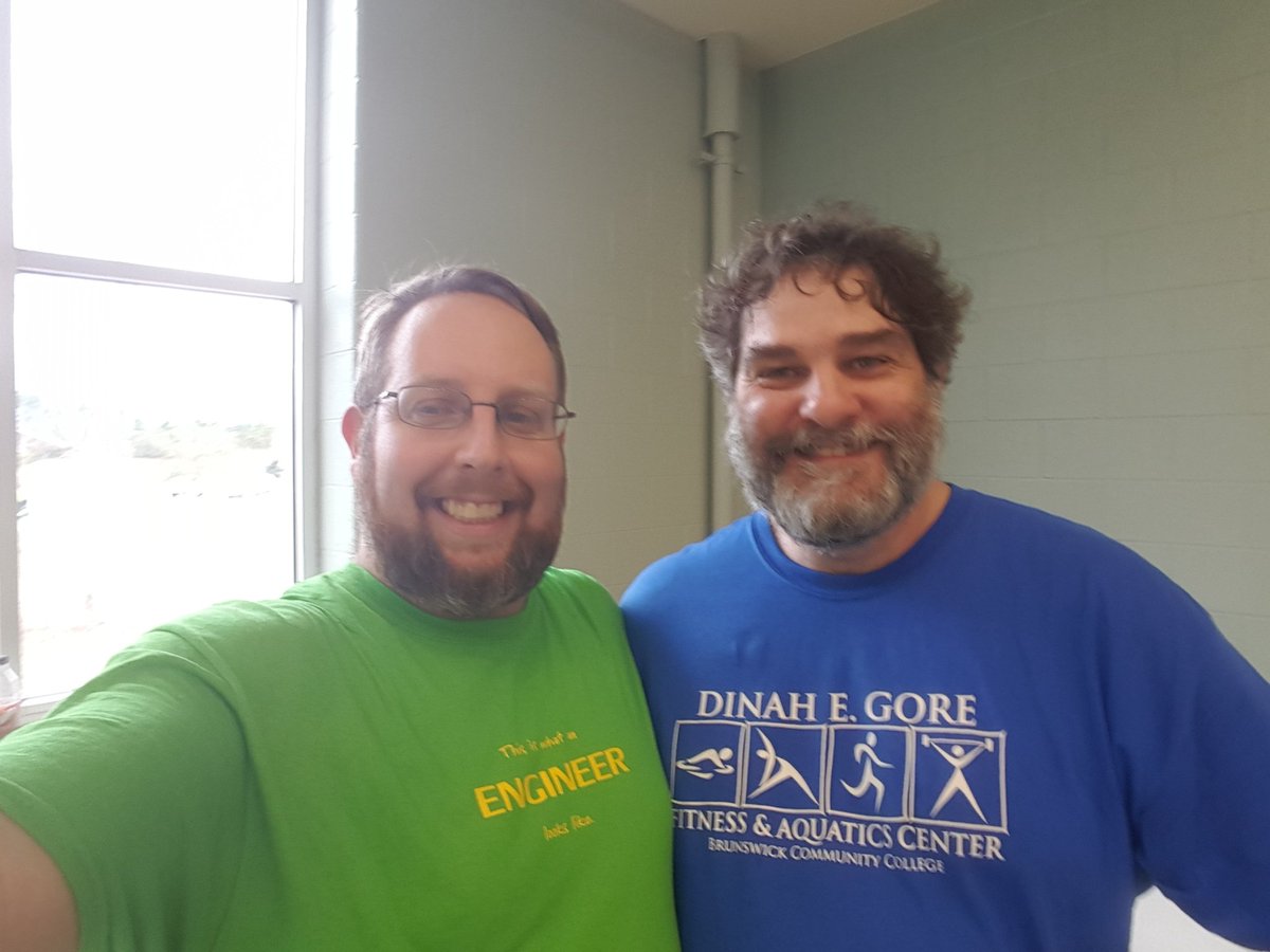 ᗪᗩᐯE GᒪEᑎᑎ tweet media