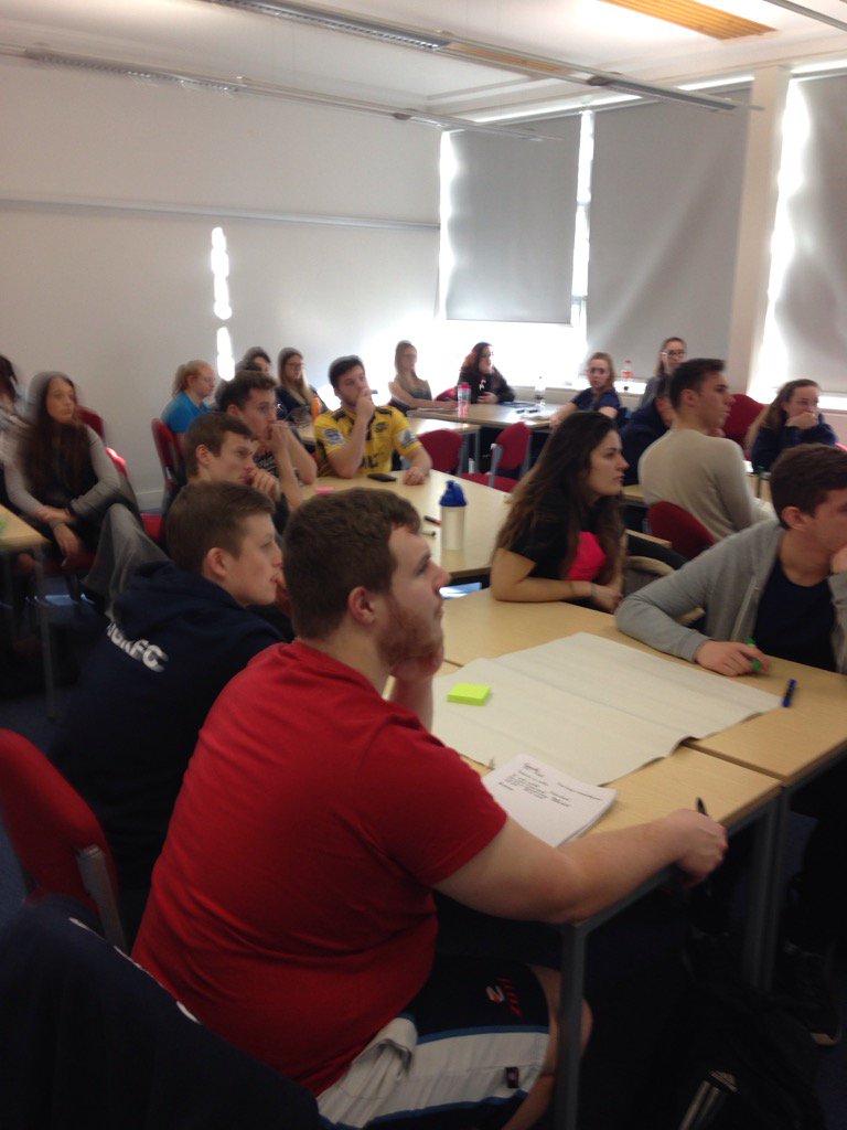 MakeItUoG2016's tweet photo. @uniofglos sports therapy students getting Good2Go &amp; Good2Grow with @emhaines self employment tips @Thegrowthhubbiz https://t.co/Bsbl1VlcND