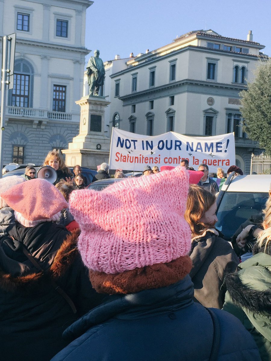 SafetyPinDaily's tweet photo. Pictures from #WomensMarch in Florence, Italy https://t.co/9BBNYhPATx