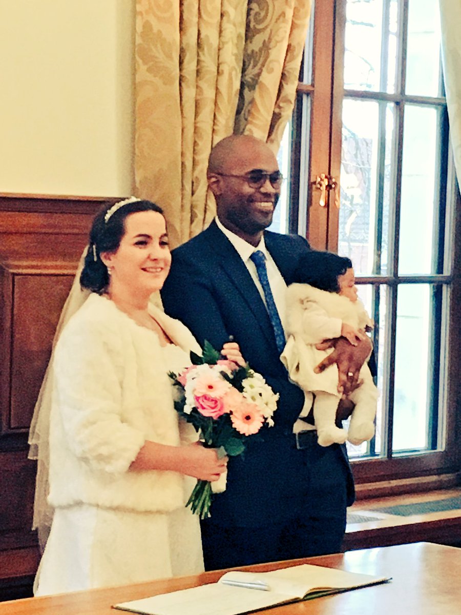 AfterDigitalUK's tweet photo. Our @evareypr got hitched today - massive congrats &amp; love from all the team!! ❤️🎉👰 #agencylife #ppc https://t.co/Cd4ByodQpH