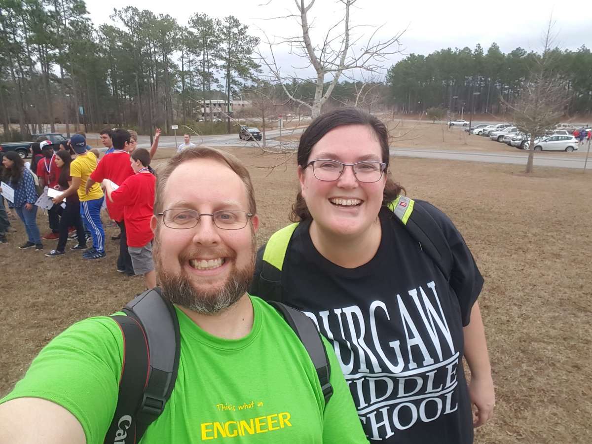 ᗪᗩᐯE GᒪEᑎᑎ tweet media