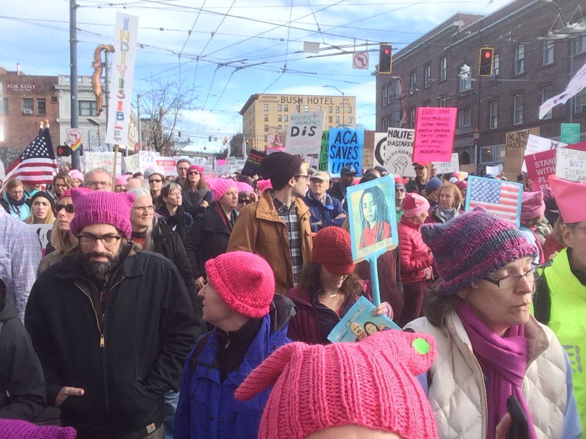SerSamSEA's tweet image. #WomensMarch #Seattle Over 100K