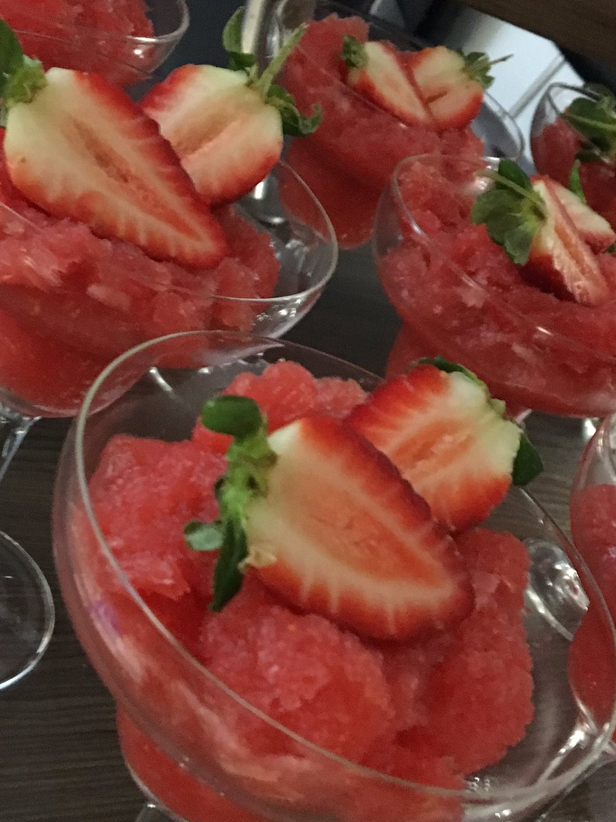 VintageC0cktail's tweet photo. #StrawberryDaiquiri #Bramble & #RaspberryCollins were 3 of the #cocktails served at a party in #Penicuik tonight https://t.co/uQriOQ9rEQ