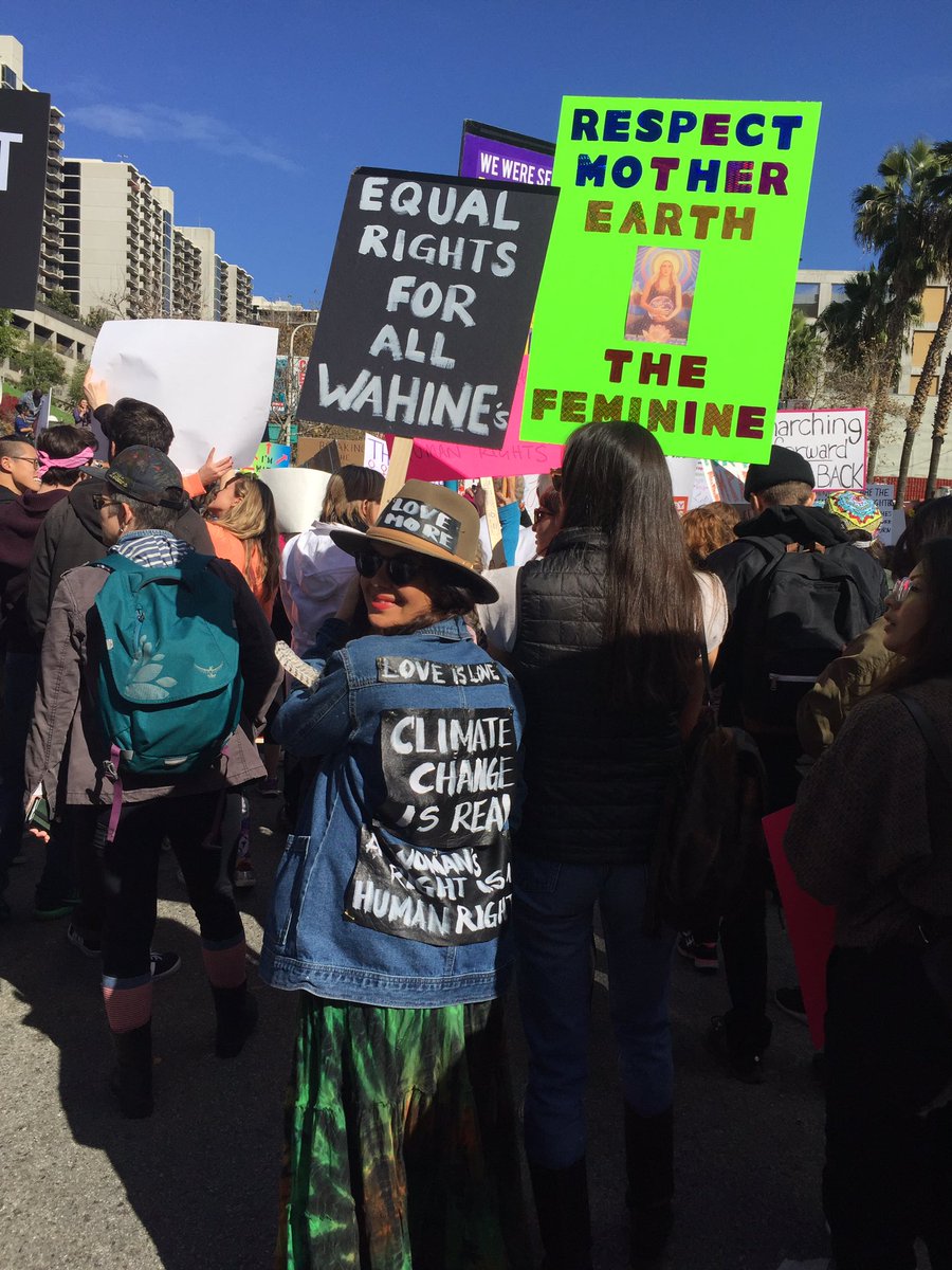 4mamaearth's tweet photo. @4mamaearth representing at #womensmarchlosangeles #4me #4you #4we https://t.co/Y1MEoQNfcY