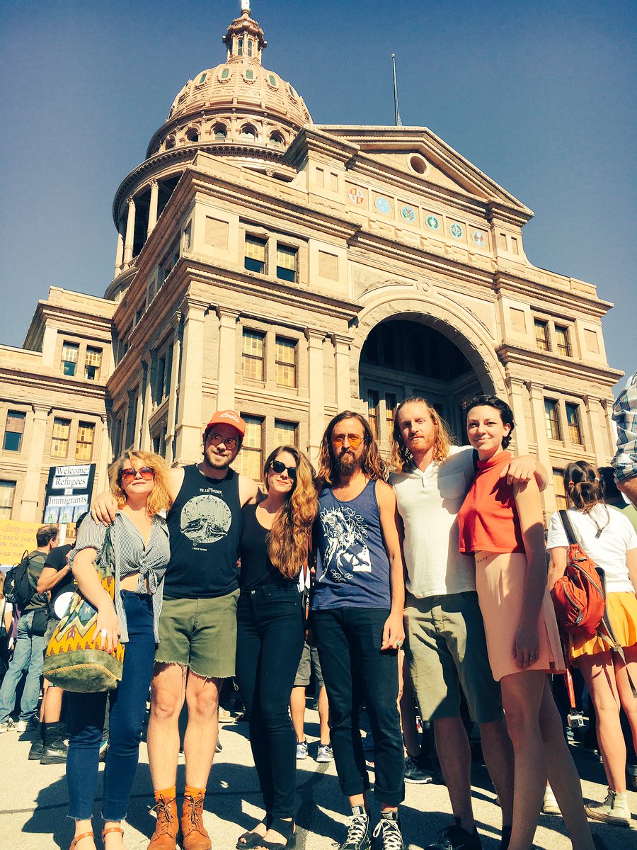 PaperBirdBand's tweet photo. Thanks USA for showing our true colors. We are all making history together, friends. 
Now, we keep it up.

#WomensMarch #pinkwhiteandblue. https://t.co/hXP25ghCoD