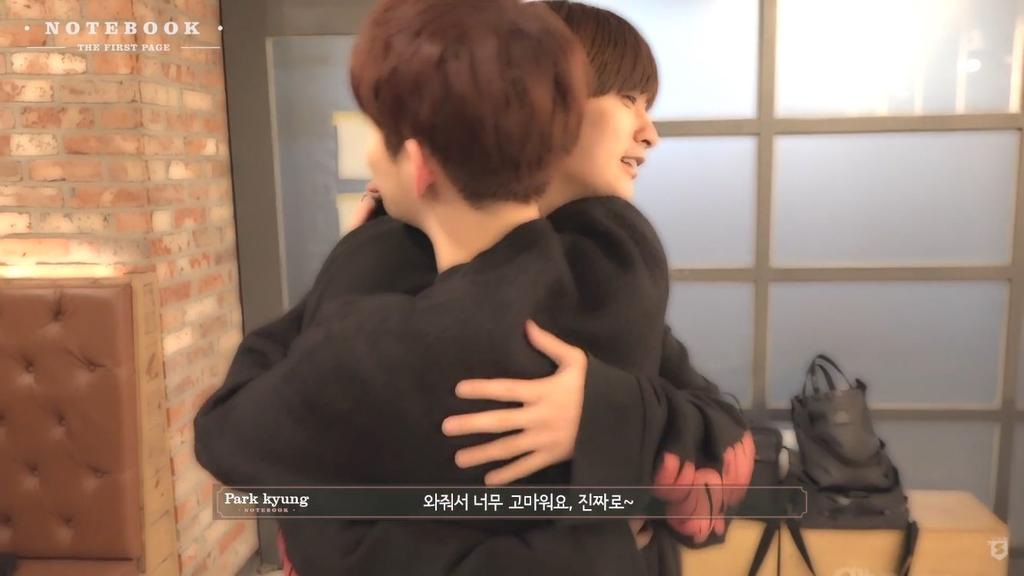 ArukMehtap's tweet photo. Grup üyeleri genelde Jaehyo ile uğraşırler çünkü insan sevdiği ile uğraşıp onu güldürmek ister #BlockBComeBack https://t.co/ZhoXVwi7pg