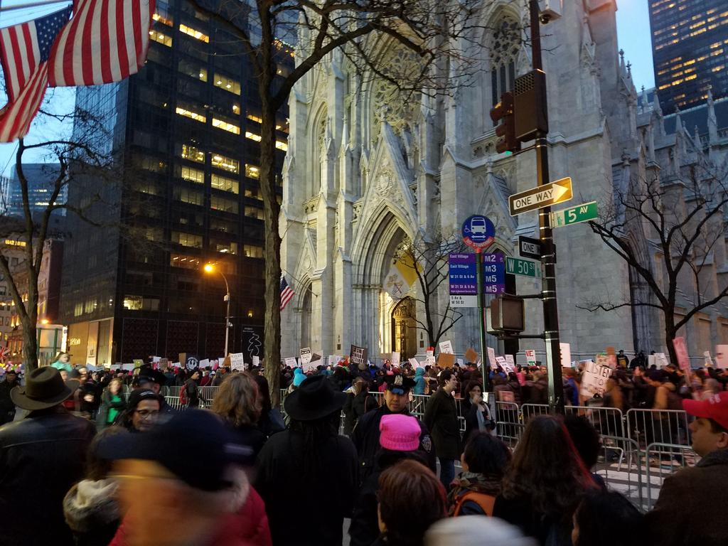 FiveBoroStories's tweet photo. #womensmarchonnyc is going strong!!
#wemakeamerica https://t.co/Cnt4VUJM2b