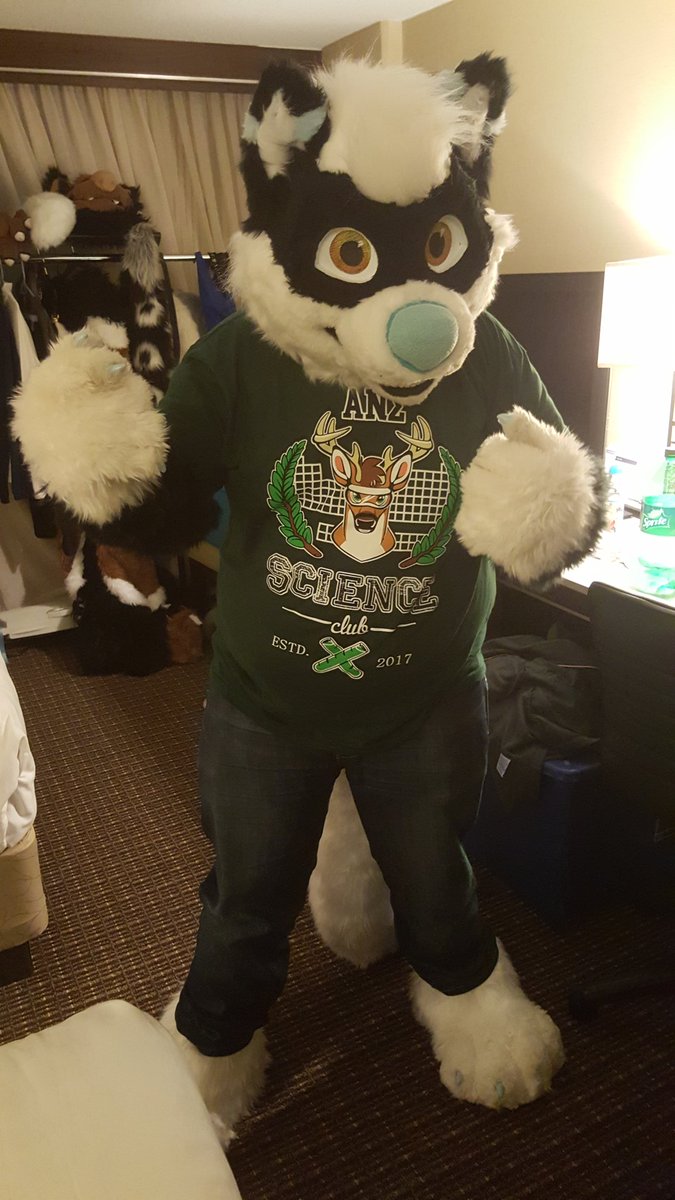 OtterHusky's tweet photo. Look out #ANE2016 here I come! https://t.co/WIXmoNtpFo