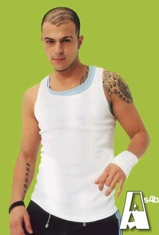 Lee99675922's tweet image. #throughthekeyhole making me realise how long ago the @90sdecade was with Abs from @Official5ive #everybodygetup