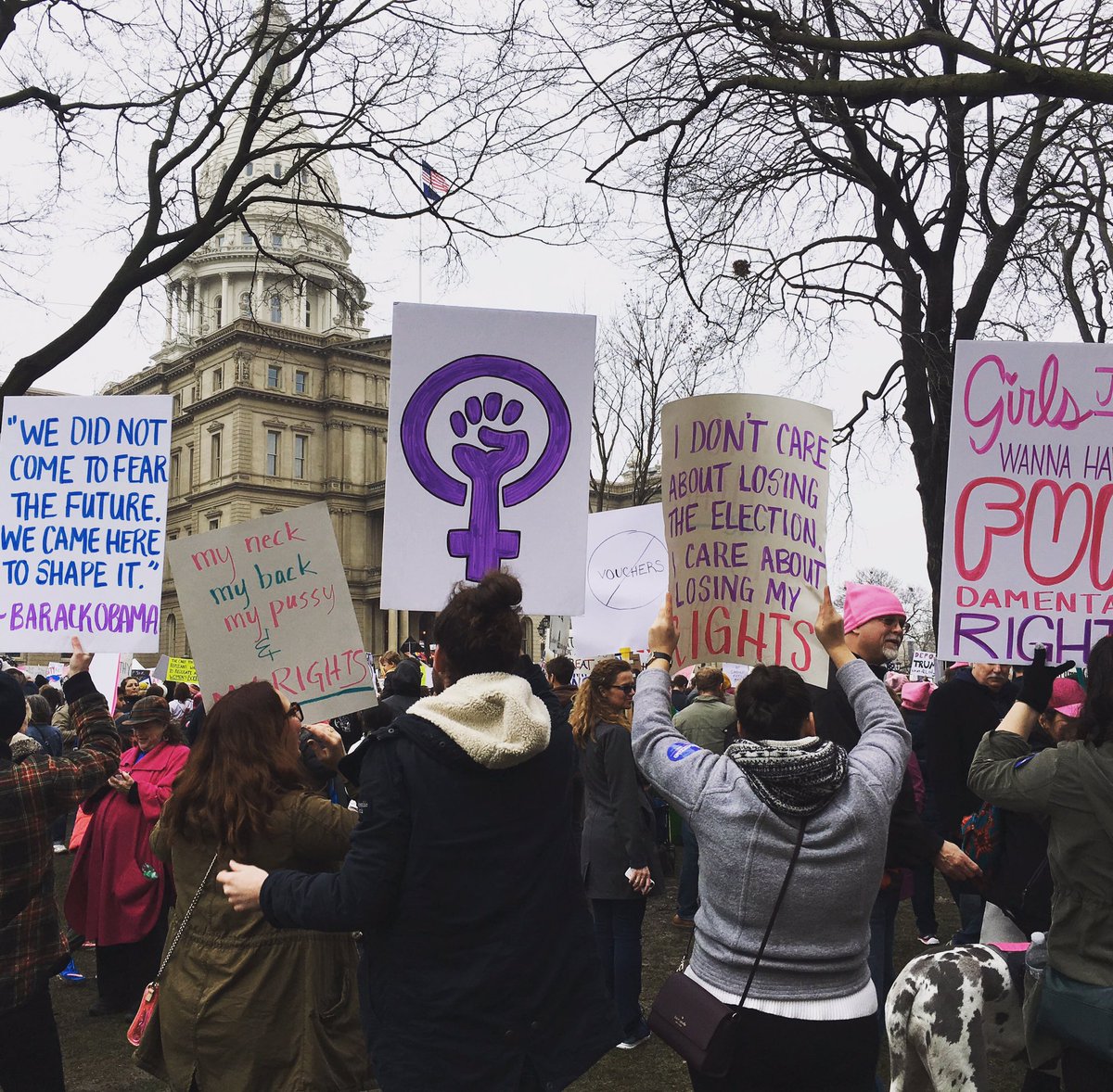 leahmartin21's tweet photo. #MarchOnLansing #9000Strong #WhyIMarch @womensmarch #Lansing #Michigan #ImWithHer https://t.co/irIBKJWrgC