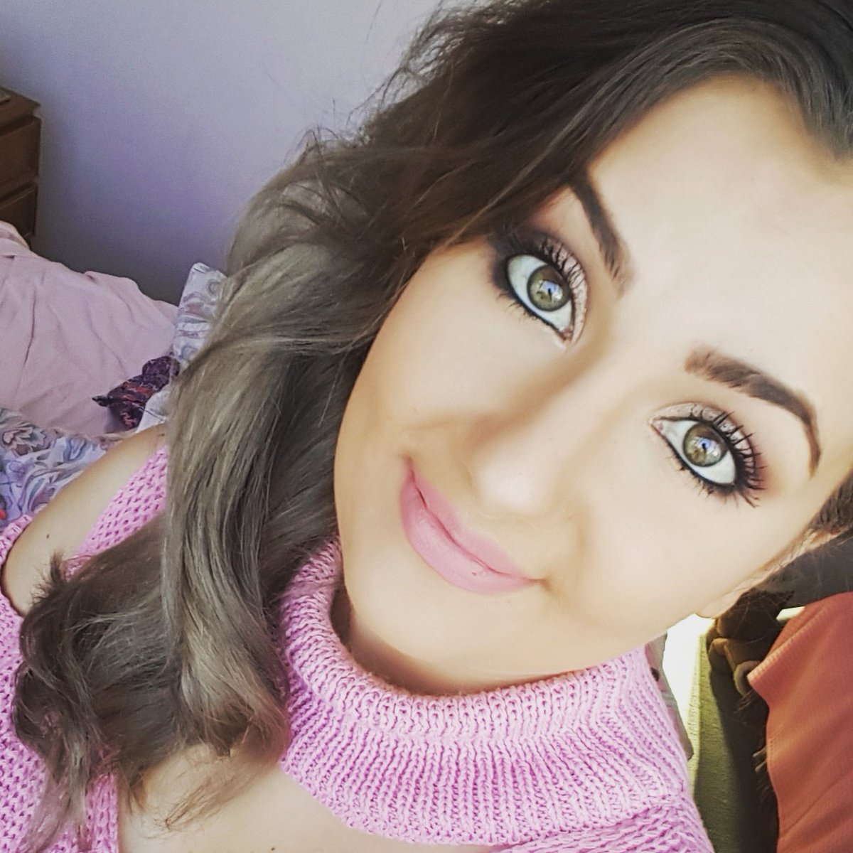 Beautyqueen_you's tweet photo. #NewProfilePic #mattelip #angelpink #phenomenal #mascara #hd #foundation #makeup #peachesandcream #actilabs #eyebrowwax #hickory https://t.co/RiCm1LS5GA