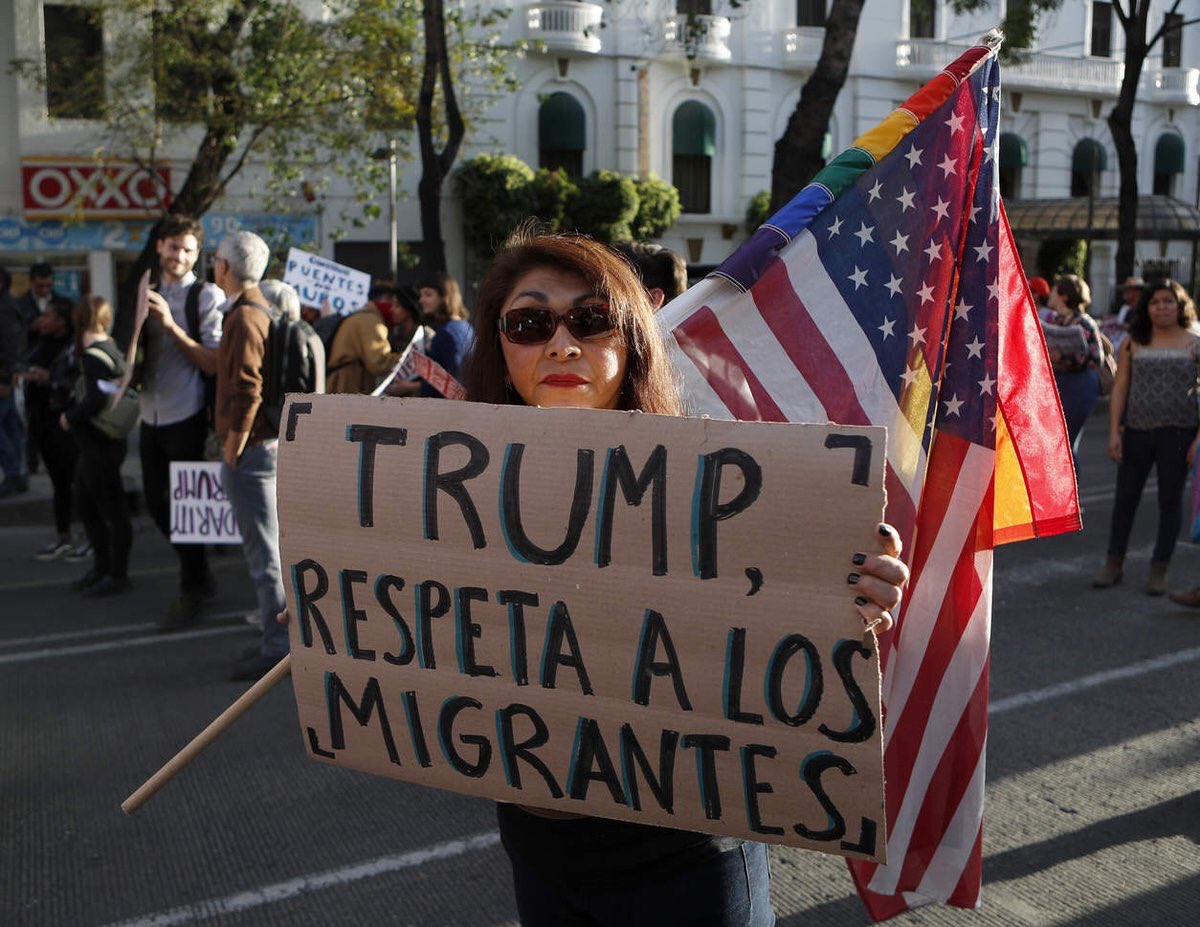 jenarovillamil's tweet photo. #WomensMarch es la primera protesta global contra @realDonaldTrump y el protofacismo contemporáneo https://t.co/uTiywDv1kg