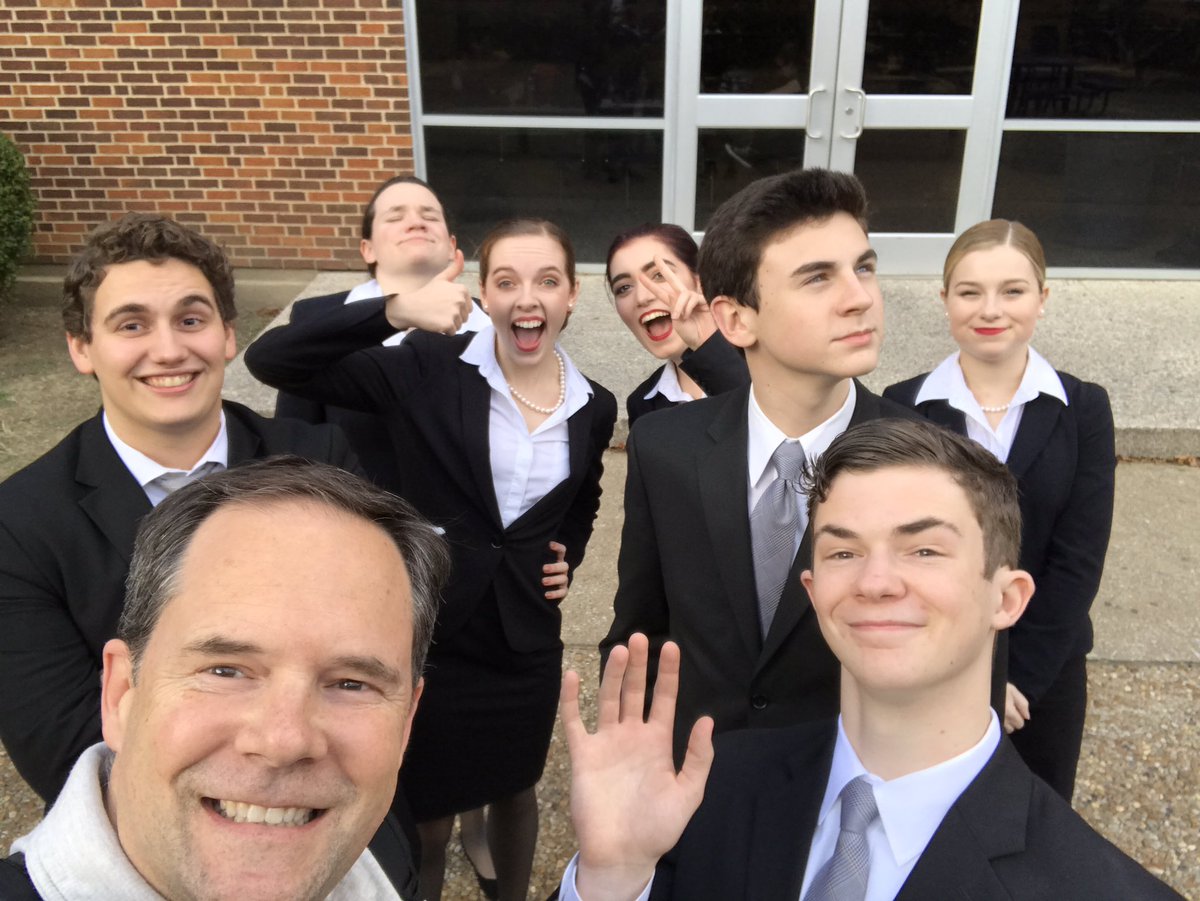 CHSThtrSpchDeb's tweet image. Backstage at the Richardson High Tournament with members of the CHS Speech team. Go Stangs!

#saturdaywewearsuits #whereisjosh?