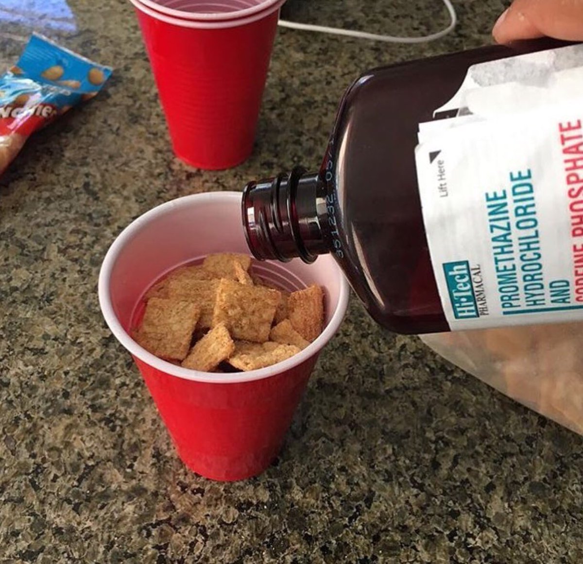 deathjuice_'s tweet photo. Niggas in houston b like "hood Morningg" https://t.co/wapfMMgPMF