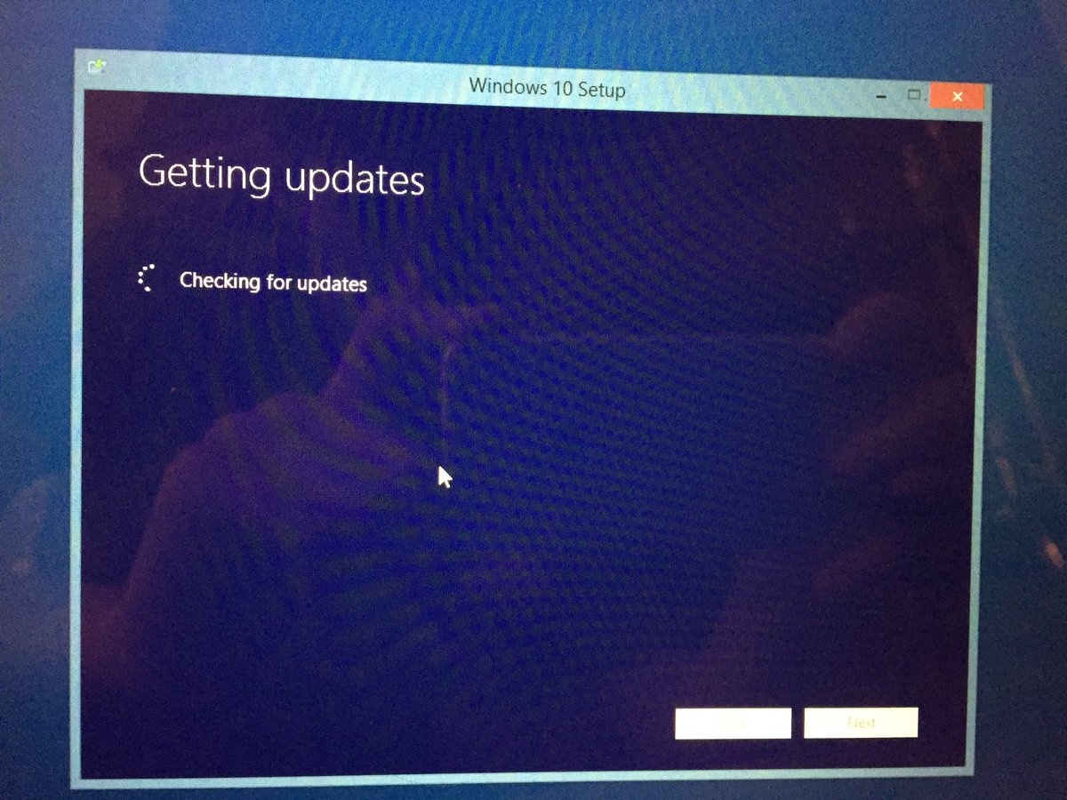 editorandetc's tweet image. Help anyone? Tried to download Windows 10 &amp;amp; is stuck trying to update
@DNR_CREW 
@Relay_RTs 
@RtwtGhost 
@SatanRetweets 
@RT_Pool 
@rTFAINT