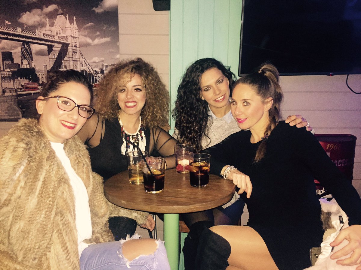 Reencuentro <a href="/miliverano/">Mili Verano</a> <a href="/noemipd79/">Noemi</a> <a href="/MacarenaRomero7/">Macarena Romero</a> 🍾🥂🤣