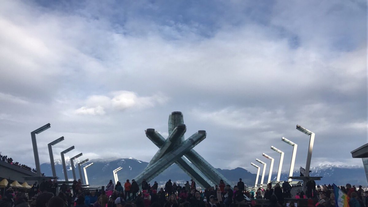 nadegereimer's tweet photo. Beautiful day in Vancouver, British Columbia for the women's march. I stand for freedom and humanity. #LoveTrumpsHate #wmwYVR #WomensMarch https://t.co/qV8Qc8xfJ7