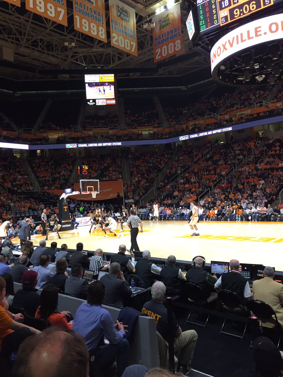 MoiraKaye's tweet photo. Go Big 🍊!!! https://t.co/azBFDVPwLN