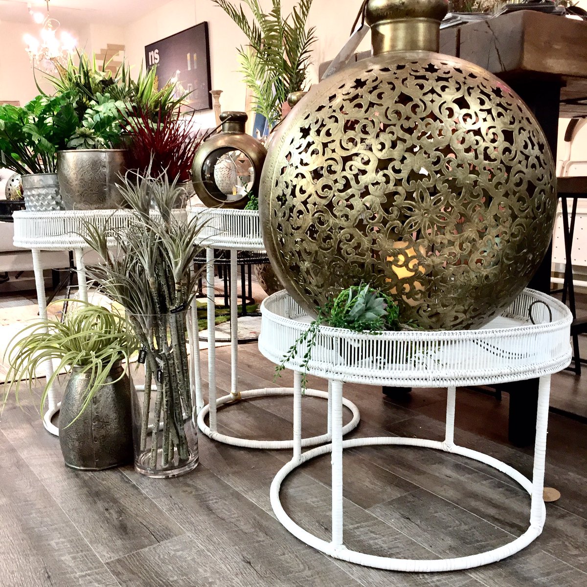 interiorplus_1's tweet photo. インド製、カンボジア製の雑貨を販売しています。
#インテリア #インテリア雑貨 #雑貨 #雑貨屋 #照明 #インテリアプラス #ペンダントライト #interior #antique #interiorplus https://t.co/sREecRsjkf