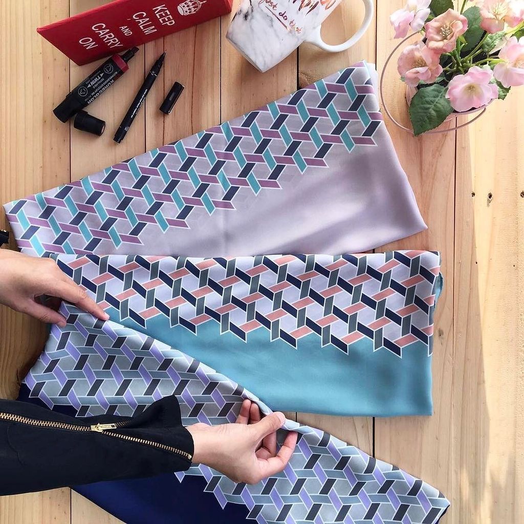 JubahSouq's tweet photo. Kalau rasa belum cukup bajet sebab gaji tak masuk lagi, kak Min cadangkan uols beli #Seroo… https://t.co/MkejkqvjK4 https://t.co/DfzmukCl0P