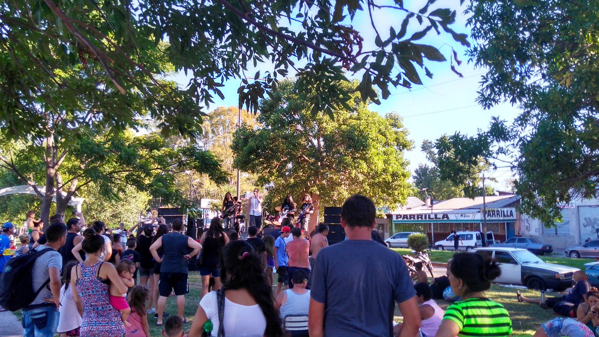 quilmesculturas's tweet photo. Programa de difusión de bandas emergentes, Rock en la Ribera. @arieldomene @YoSoyMartiniano @QuilmesMuni https://t.co/GGXeyY5yLC