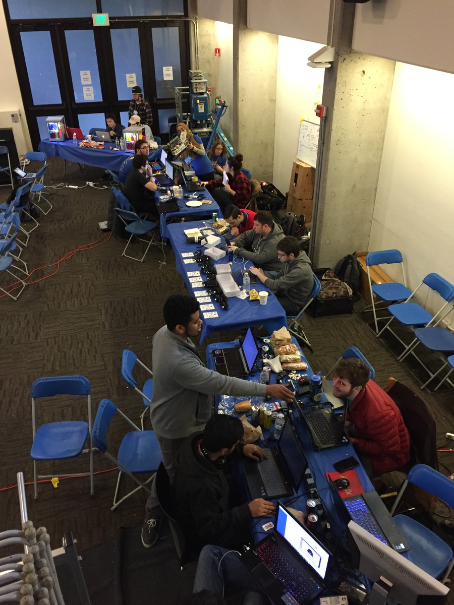 MLHacks's tweet photo. The Hackers at @HackUCSC are still going strong this afternoon! Keep up the great work everyone!🤘 #HackUCSC https://t.co/rA5MVoeVhK