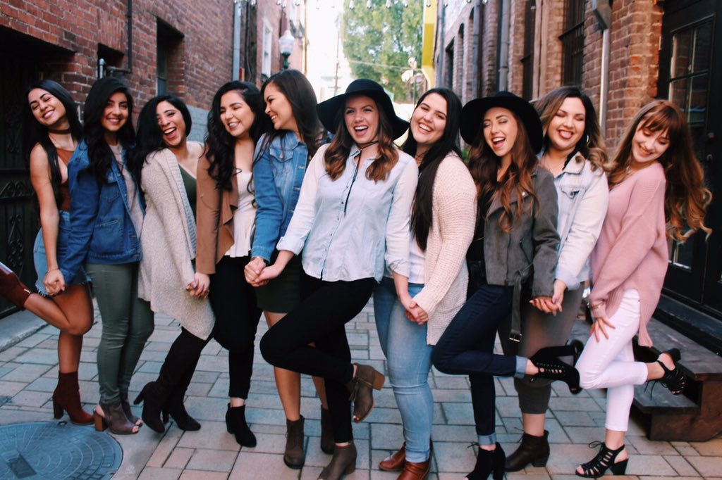 KappaDeltaCSUSB's tweet photo. Excited to introduce to you our new girl squad - Council 2017! 💚✨ https://t.co/TJABR2grc6