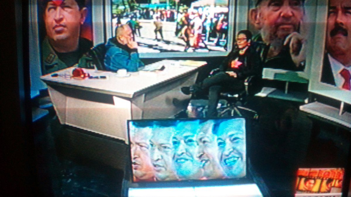 ForoC_COJ's tweet photo. COJEDES ESTA VIENDO A LA MIN @ErikaPSUV JUNTO A MARIO SILVA EN @LaHojillaenTV DANDO DETALLES SOBRE LAS JORNADAS DEL CARNET DE LA PATRIA https://t.co/F430yfX8G5