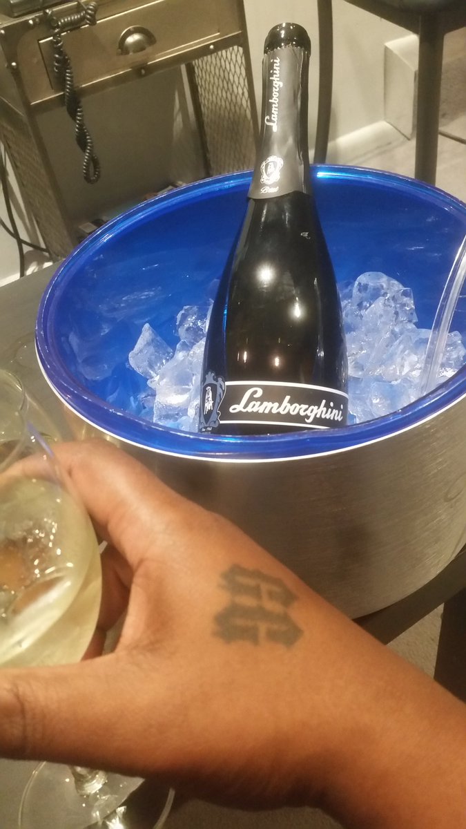 chopgg's tweet photo. #Lamborghini #champagne #Brut @jerrywonder #cominsoon #gamechanger u gonna kill them with this one #DrinkingSolo it's what I do https://t.co/Wfnn2CxEO1