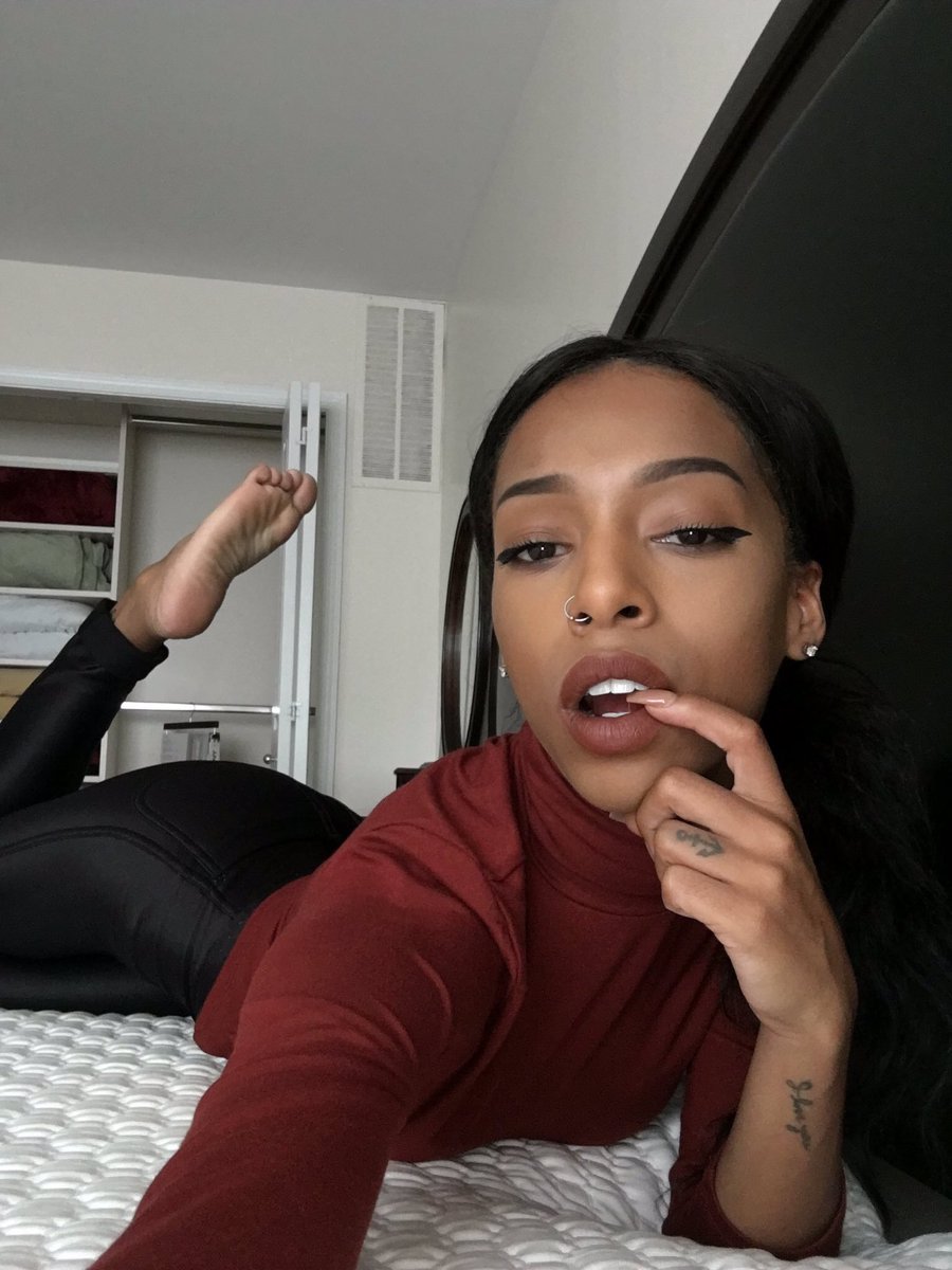 jcaigawdess's tweet photo. I'm just stunting on my x bitch https://t.co/xkyXzxhYkB