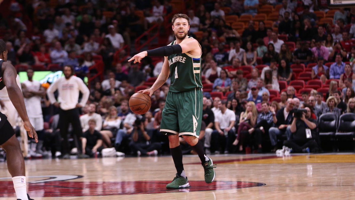 Delly has 9 points with 2:28 to play in the half. #OwnYourExpertise https://t.co/ROTy9MFzKo