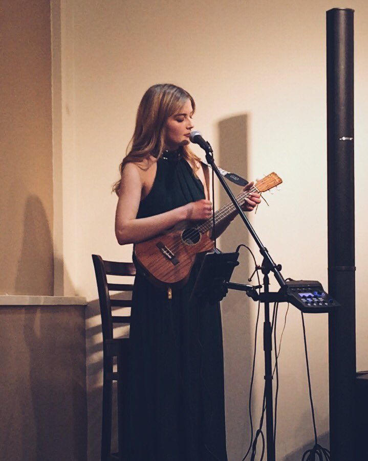 _danipaul's tweet photo. had a lot fun performing at a corporate dinner last night! https://t.co/IIsmykyChB