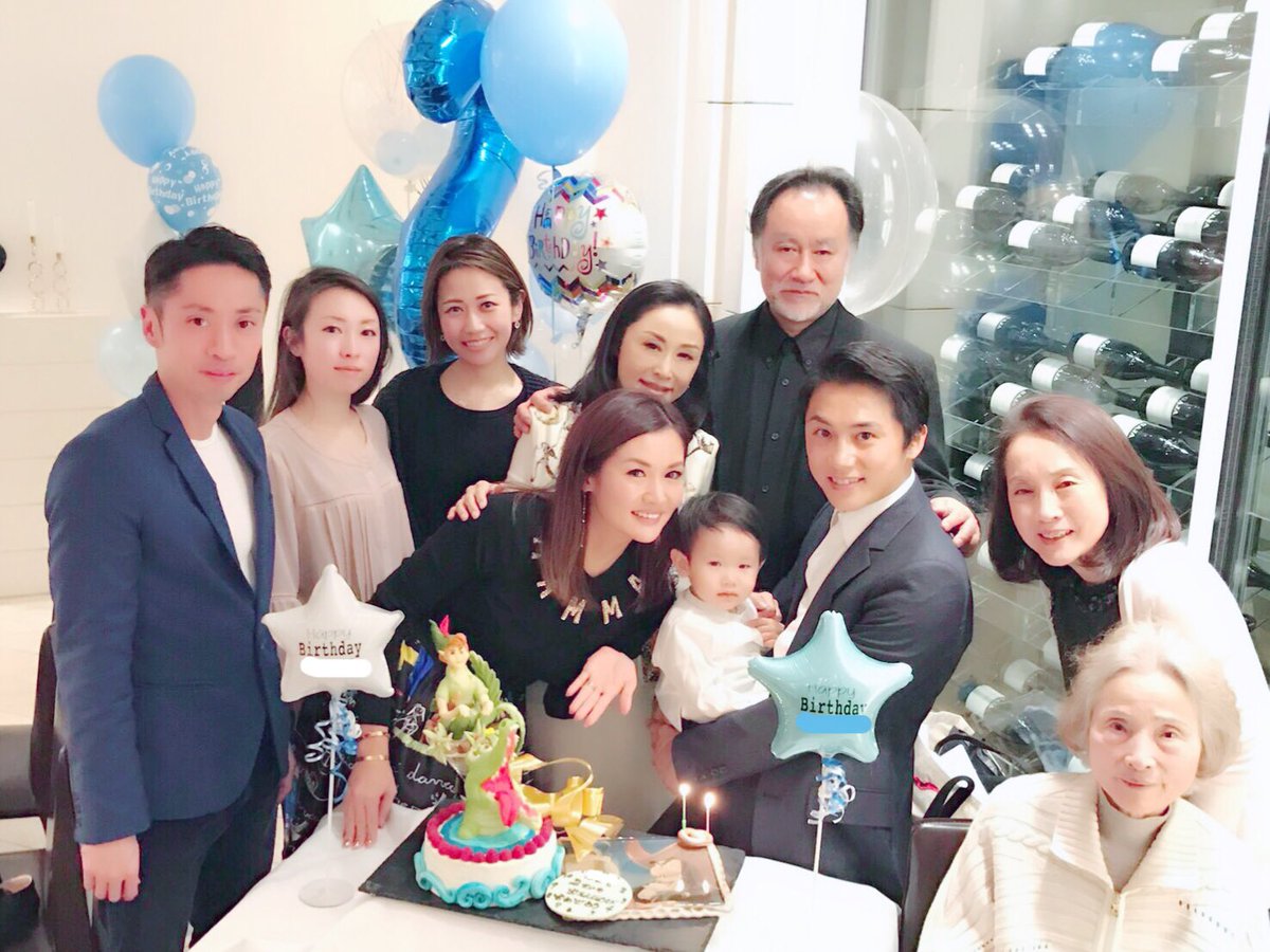 福王寺彩野 Twitterissa 昨日は息子の2歳の誕生日 これからも元気ですくすく育ってね 風船はバロワー ケーキはイルブリオでつくってもらいました ちびてるも大喜び 皆様ありがとうございました まだまだ新米ママですがこれからも頑張ります