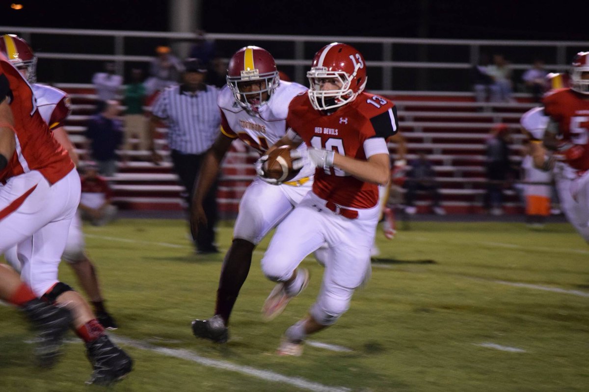 NCHS_FB's tweet photo. Happy Birthday to senior wide receiver and kicker, Aaron Hamm! https://t.co/MaWZlebirW