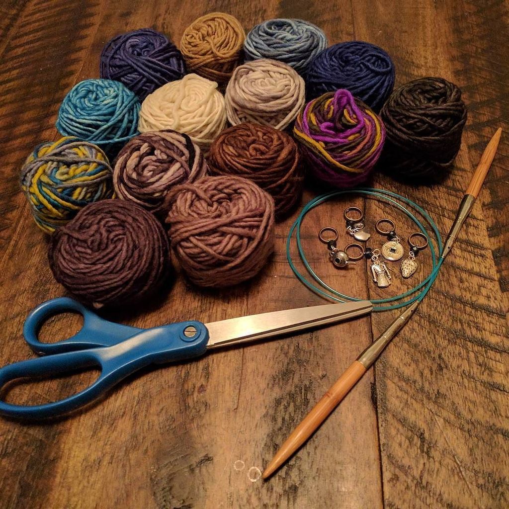 KGDcraftermath's tweet photo. Our next Facebook Family knit-a-long is a malibrigo linen stitch scarf (kits from @theyarn… https://t.co/QJ1slKwV0I https://t.co/W0P2mos04w