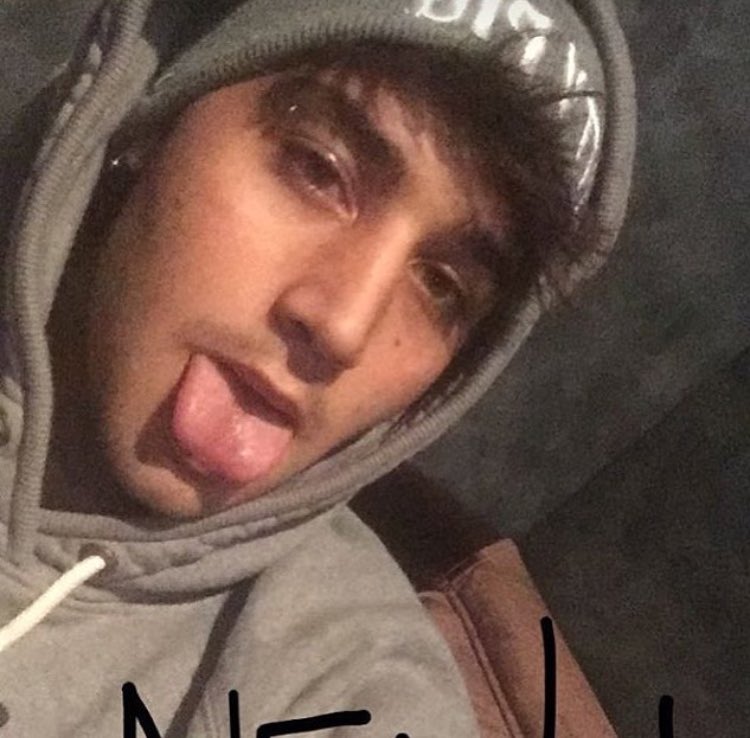 BESTOFJAl's tweet image. he looks so high here 👀