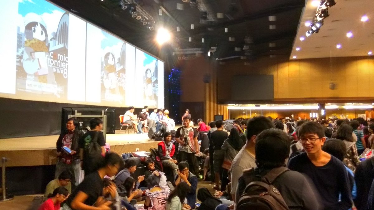 gorrzzz_'s tweet photo. Thx #comifuro8 . Pertama kali jadi panitia di acara sebesar ini... See you next #comifuro9 https://t.co/o1VicoDa47