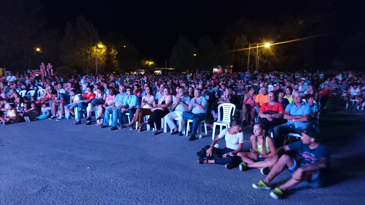 BrunoSarubi's tweet photo. Entrega de premios 33 Triathlon Internacional Ciudad de La Paz
#Tria2017
#TriaLaPaz https://t.co/BmdoBv6SnT