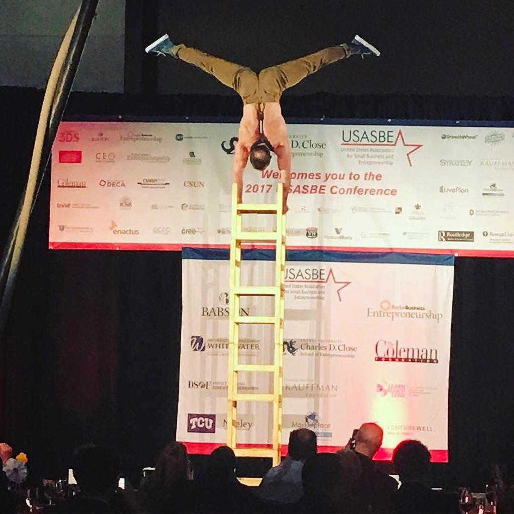 RobertsEventGrp's tweet photo. The crowd loved our chair stacking gymnast #eventprofs #igers_philly #usasbe2017 https://t.co/0d09Xs5M94 https://t.co/S0oce8jTdU