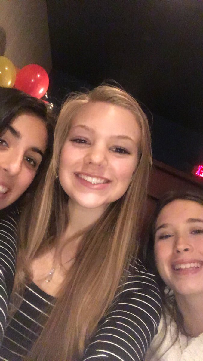 __alysonn__'s tweet photo. By far the best birthday dinner everโค #digbicks https://t.co/jXkBHwmaBY